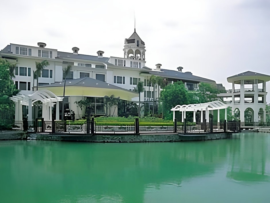 Wuyi Country Garden Phoenix Hotel