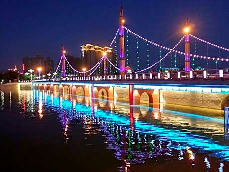 Puhuan Hotel (Korla Saibag Road Kongquehe Branch)