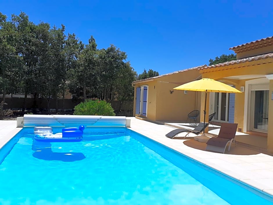Authentique mas avec piscine en Provence