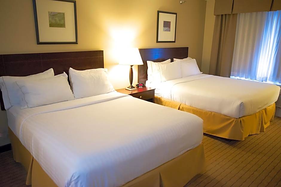 Holiday Inn Express Devils Lake By IHG