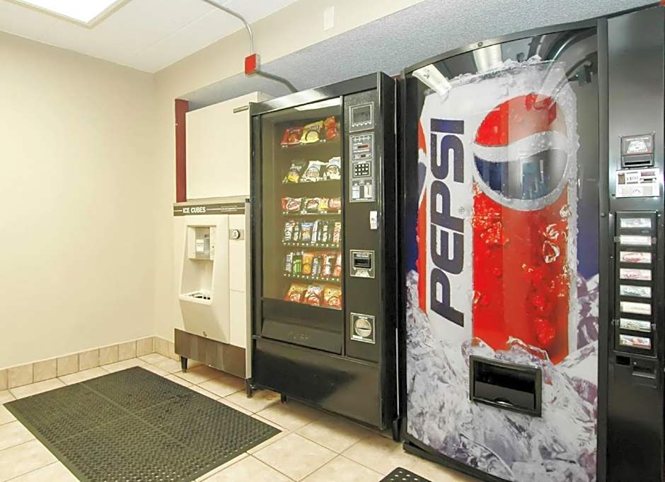 Red Roof PLUS+ Chicago - Hoffman Estates