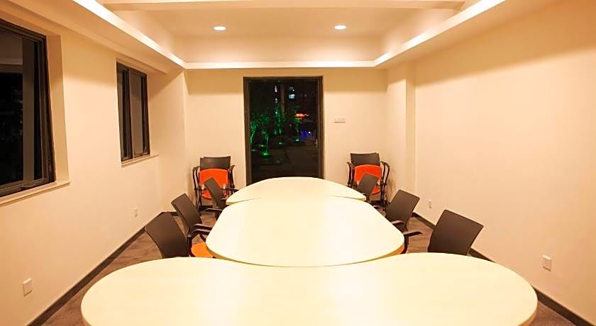 Yuwa Hotel