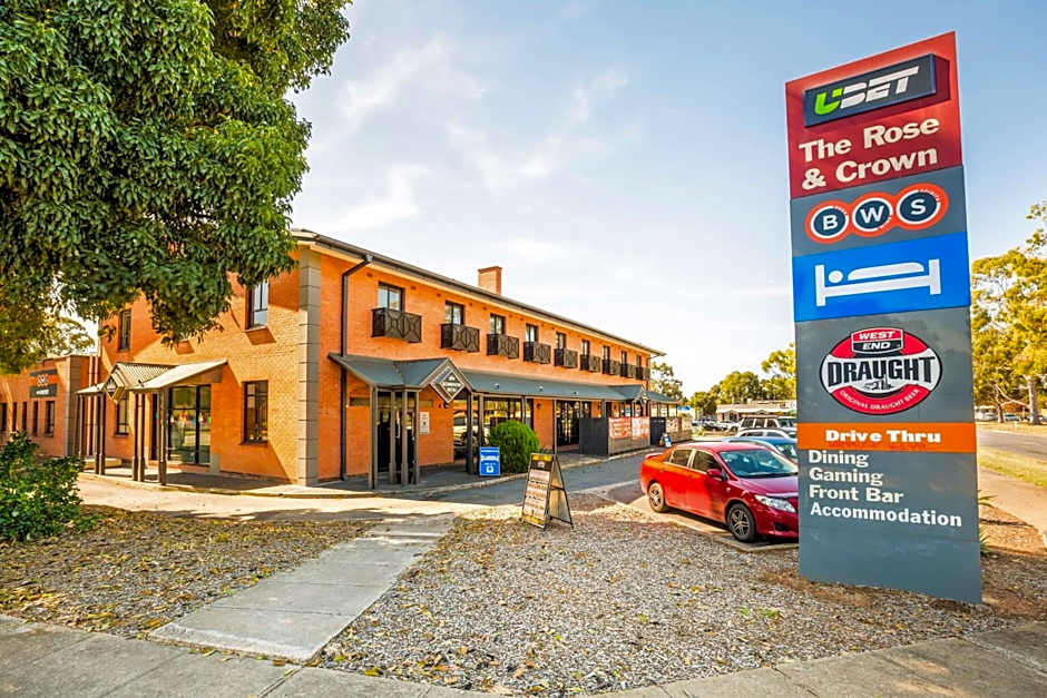 Nightcap at Rose & Crown Hotel