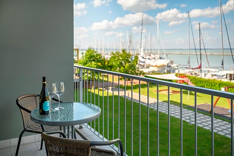 Hotel Yacht Wellness & Business