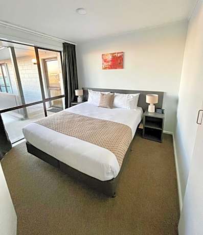 Deluxe Family Suite