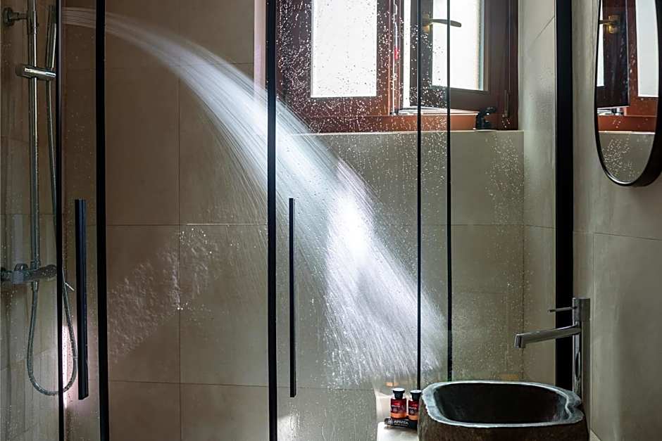 Arthur Suites in Old Town