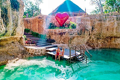 Alma Maya Resort