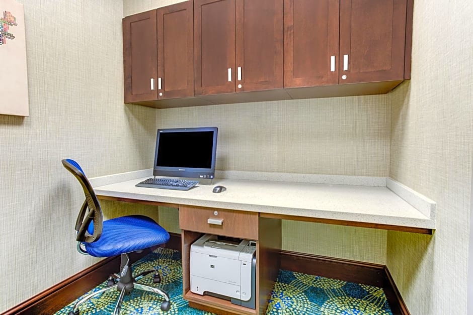 Hampton Inn & Suites Manchester, TN