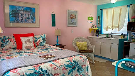 Deluxe Queen Room