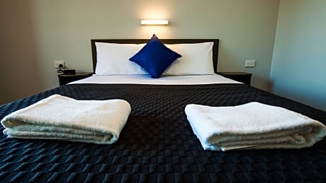 Deluxe Double Room with Balcony and Sea View