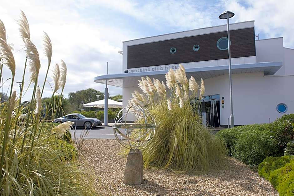 Captain's Club Hotel & Spa