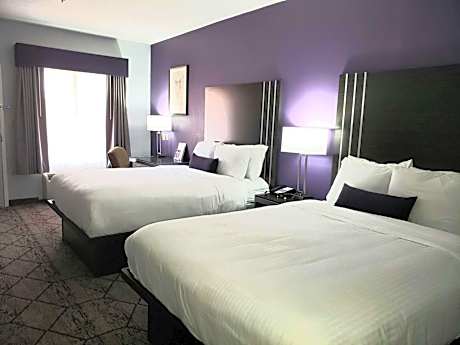 Queen Room with Two Queen Beds - Exterior Hall