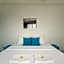 Paras Paros Marina Lodge