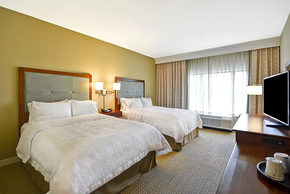 Hampton Inn & Suites Charleston Airport