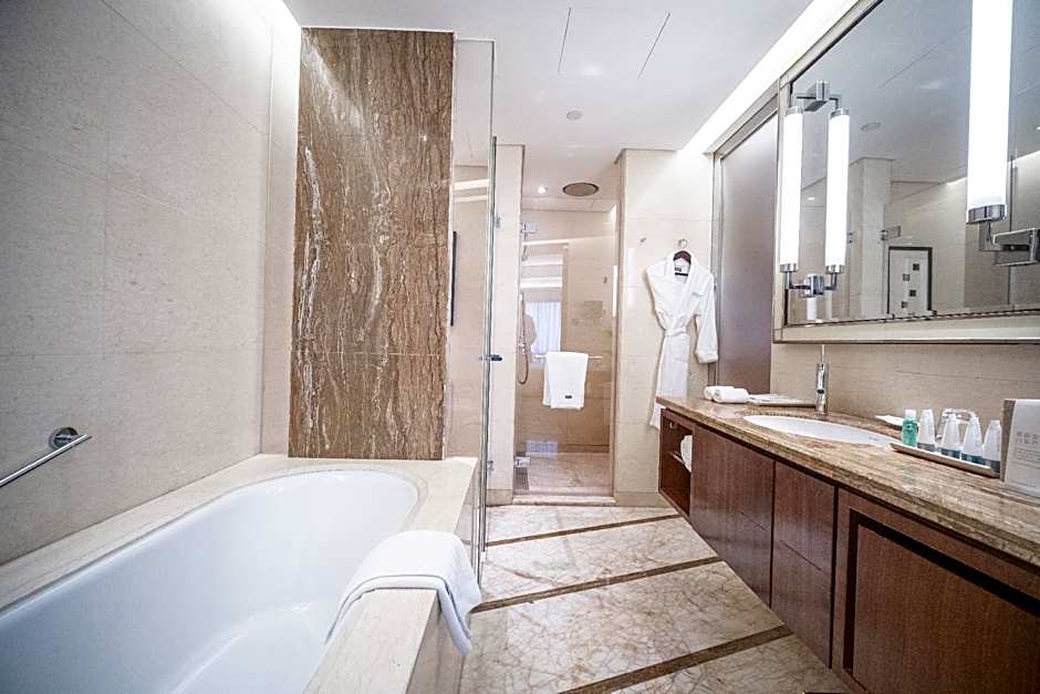 The Westin Nanjing Xuanwu Lake