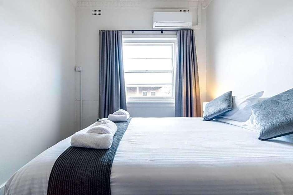 Sydney Junction Hotel