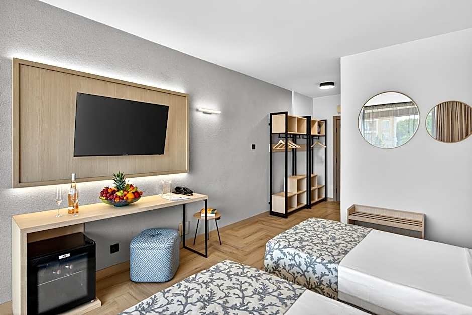 Hotel Longosa - All Inclusive Family Hotel near the beach in the peaceful southern part of Sunny Beach