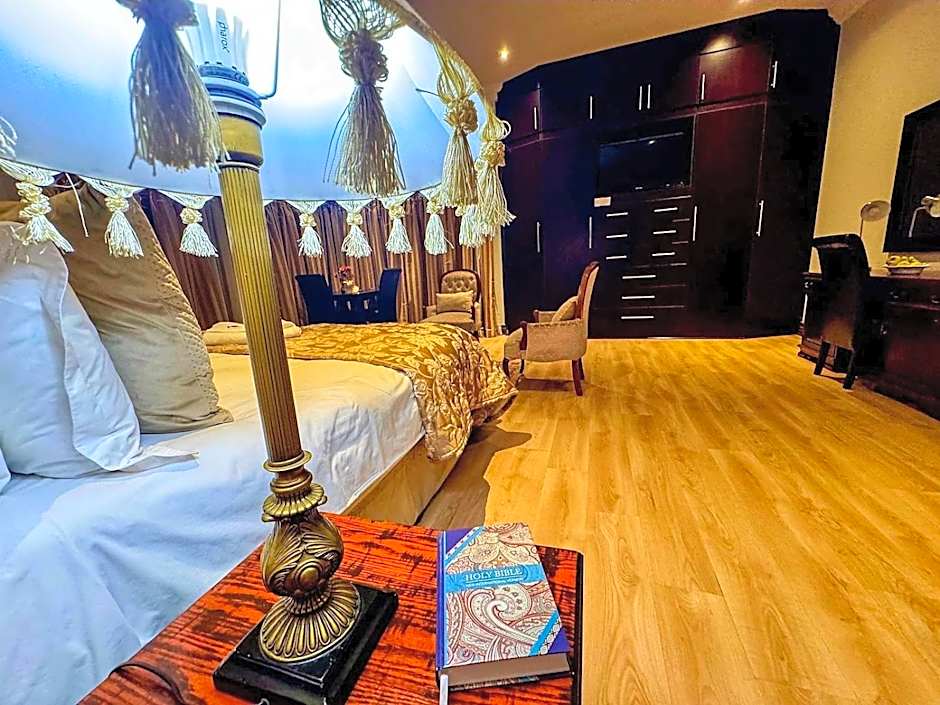 Casa Flora Guesthouse