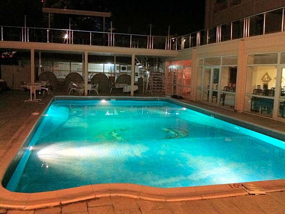 Ucem Hotel Golden Sea