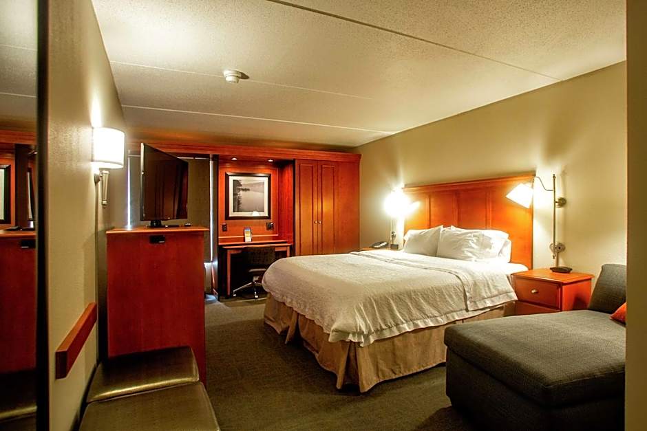 Hampton Inn By Hilton Wheeling