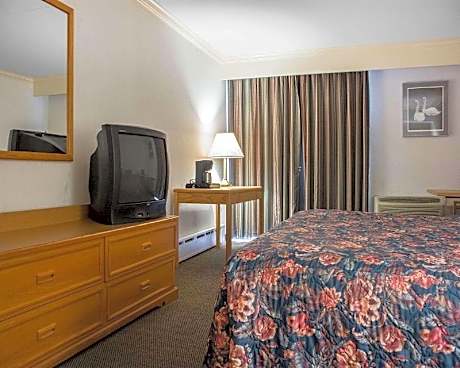 1 Queen Bed, Nonsmoking