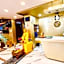 Hotel Om International