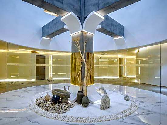 Ching Hotel