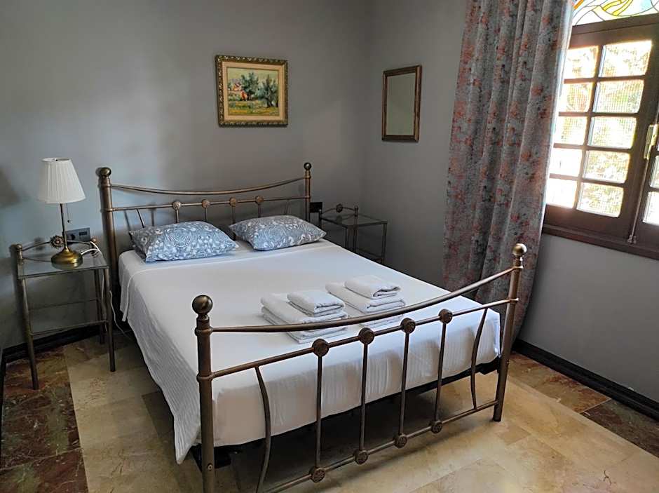Apartamentos Gaudi Style