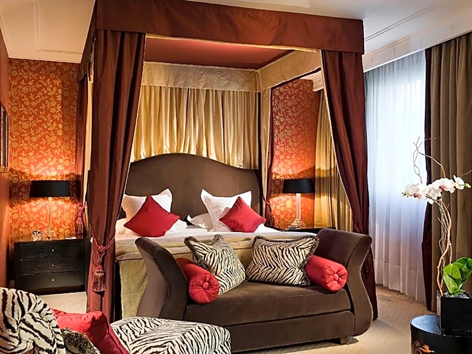Warwick Paris (Former Warwick Champs-Elysees)