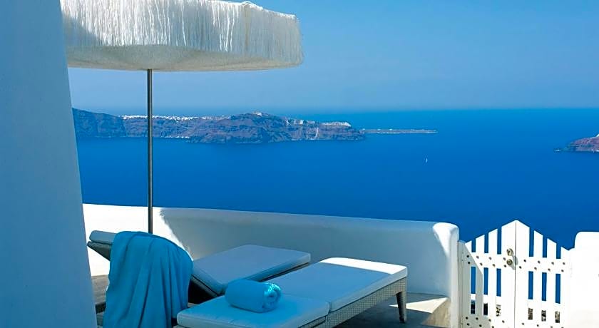 White Santorini Suites & Spa