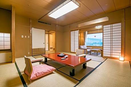Superior Japanese-Style Room