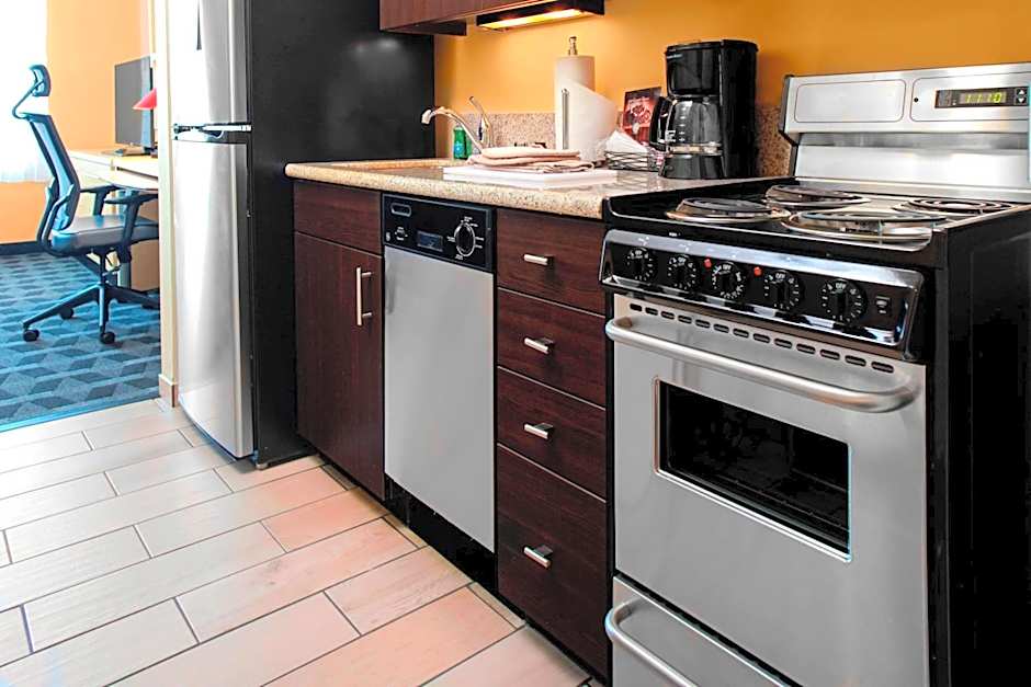 TownePlace Suites by Marriott Bakersfield West