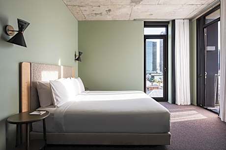 Extra Large King Room