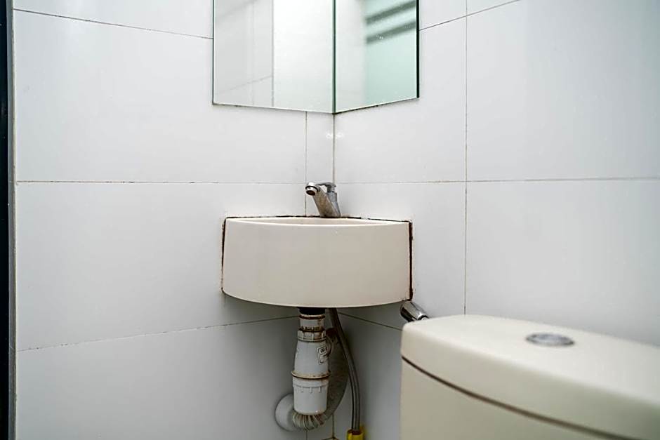 Sans Hotel FiFFa Premiere Malang