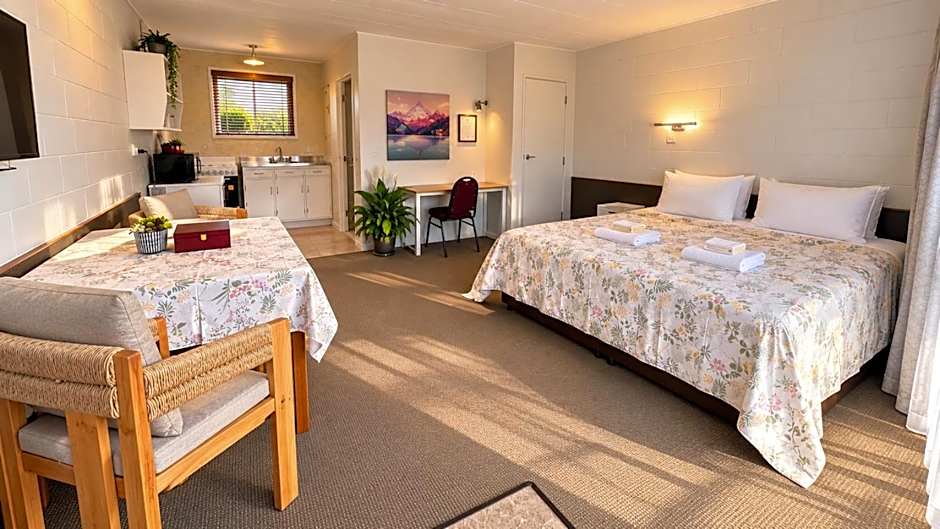 Maple Lodge Motel