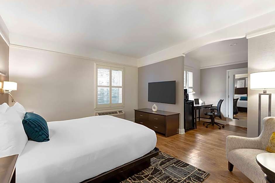 Best Western Plus Hawthorne Terrace Hotel