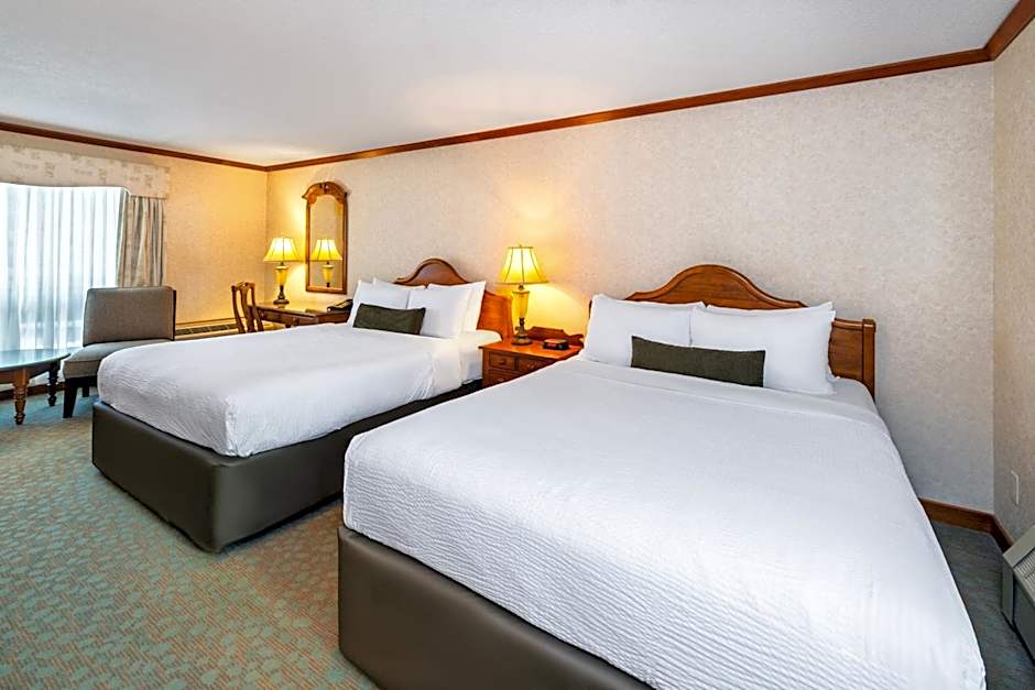 Photo 1 of 4 of Deluxe 2 Queen Beds