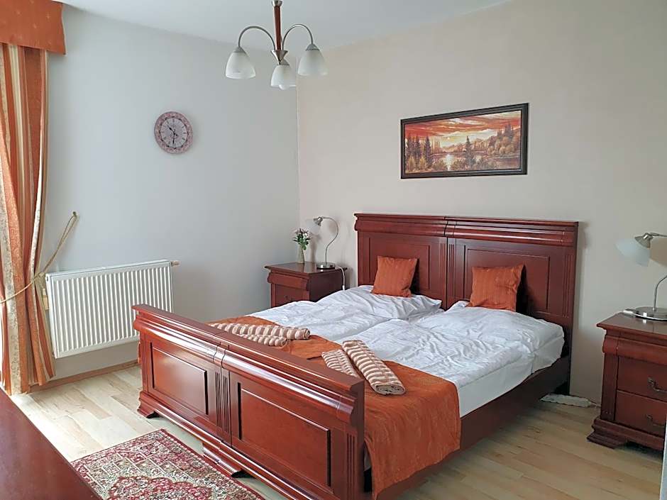 Photo 1 of 9 of 1 Double Bed or 2 Beds