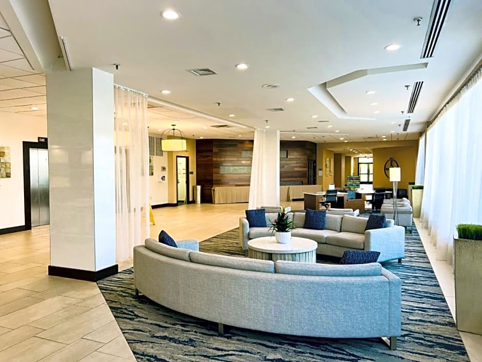 DoubleTree by Hilton Atlantic Beach Oceanfront