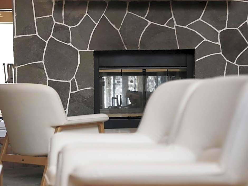 Log Hotel The Maple Lodge