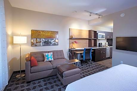 Studio, 1 King Bed with Sofa bed (1 King Bed and 1 Double Sofa Bed)