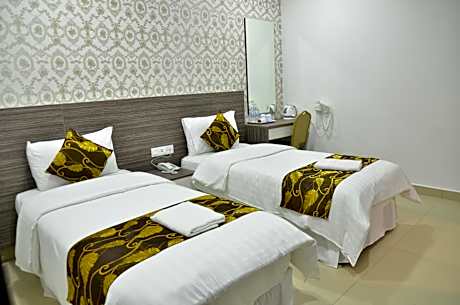 Deluxe Twin Room with Window