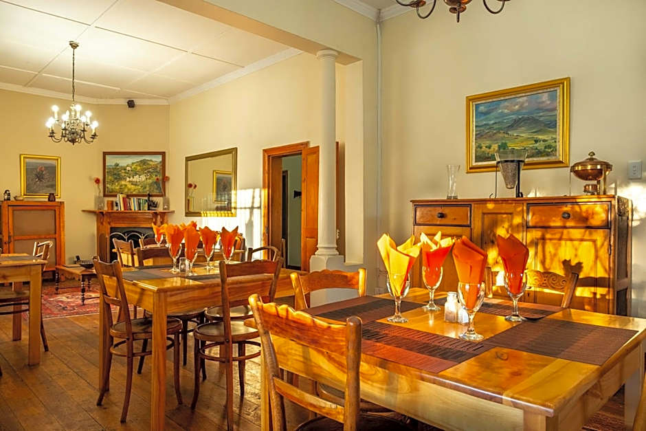 Karoo Ouberg Guest Lodge