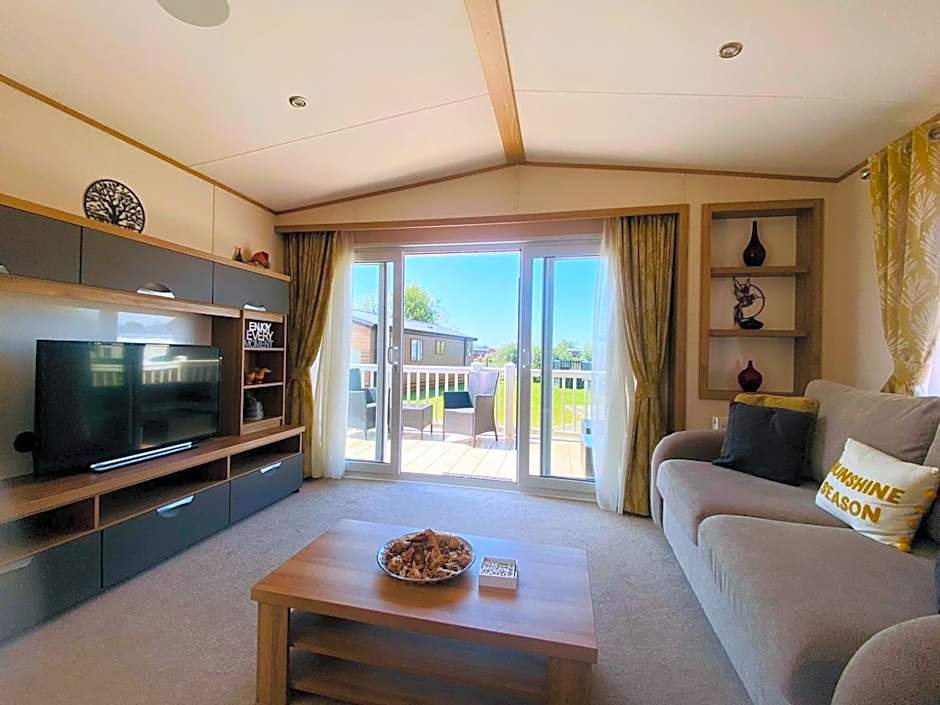 Tattershall Lakes Mini Breaks - Osprey Rise