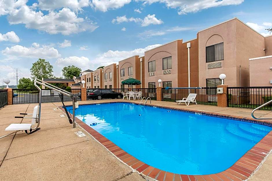 Classic Inn By OYO I- 240 Near Memphis Airport