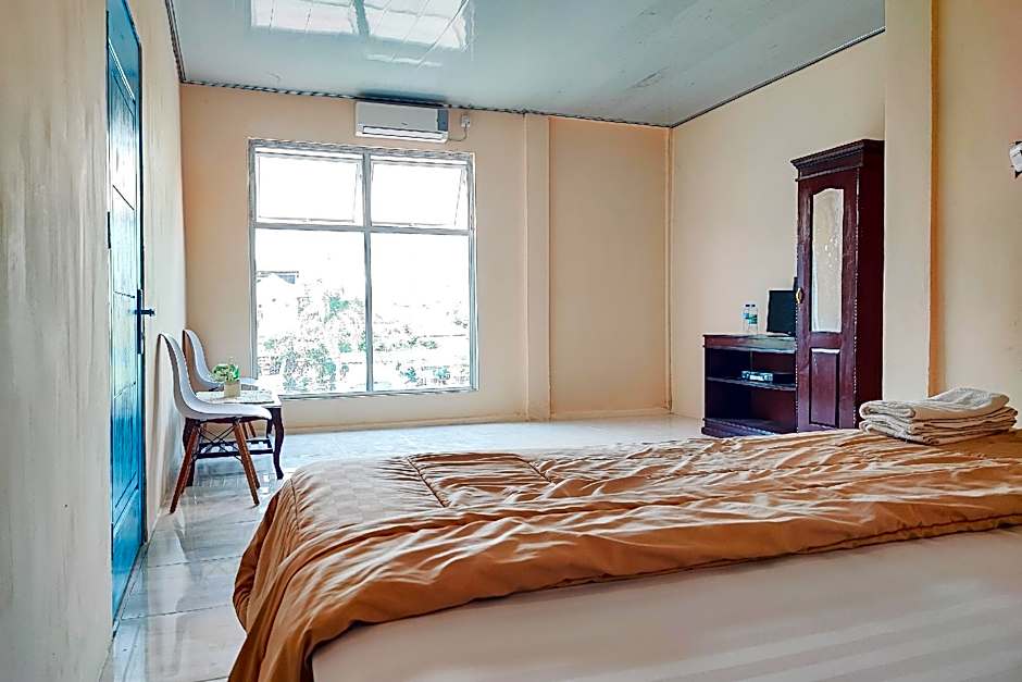 RedDoorz @ Hotel Keluarga Bangko