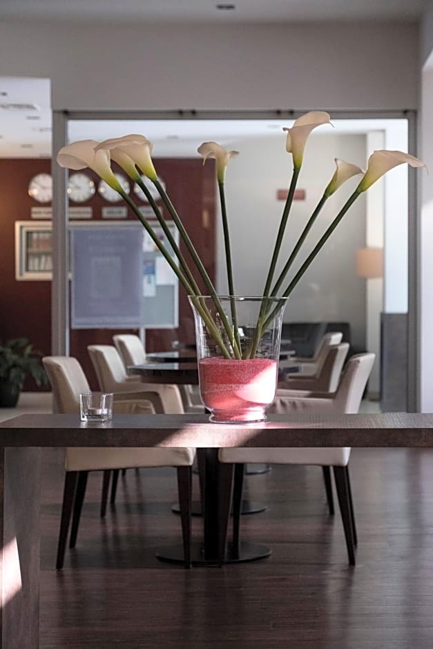 Smart Hotel Holiday