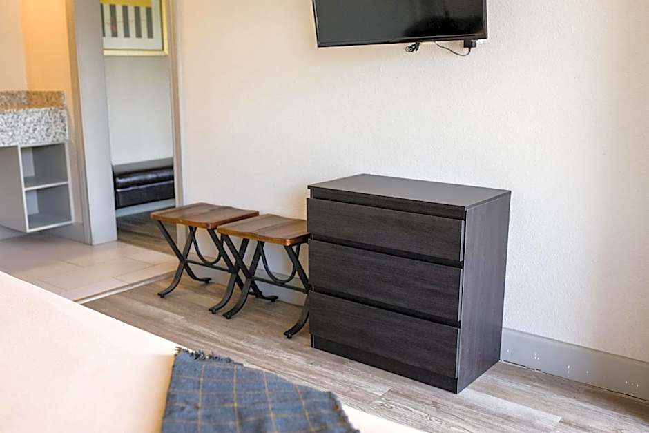 Harmony Inn and Suites