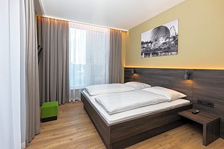 Double Room - Disability Access House C