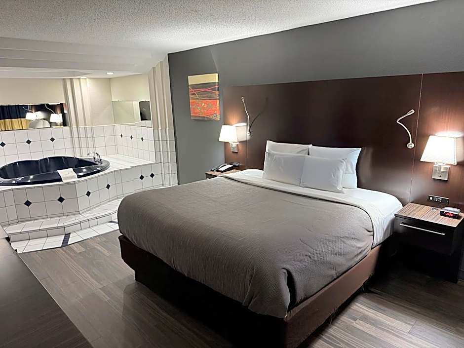 Quality Inn & Suites Banquet Center